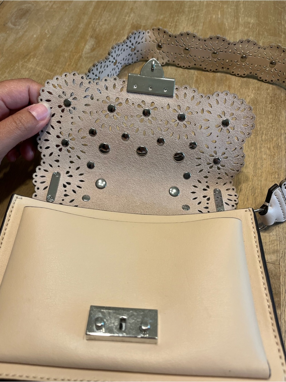 Rebecca Minkoff Beige Laser-Cut Floral Crossbody Bag - Picture 4 of 9